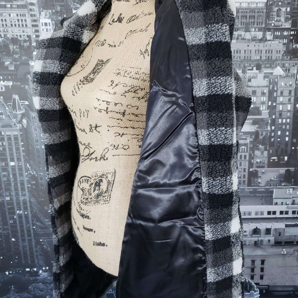 French Connection Coat - Picture 7 of 9